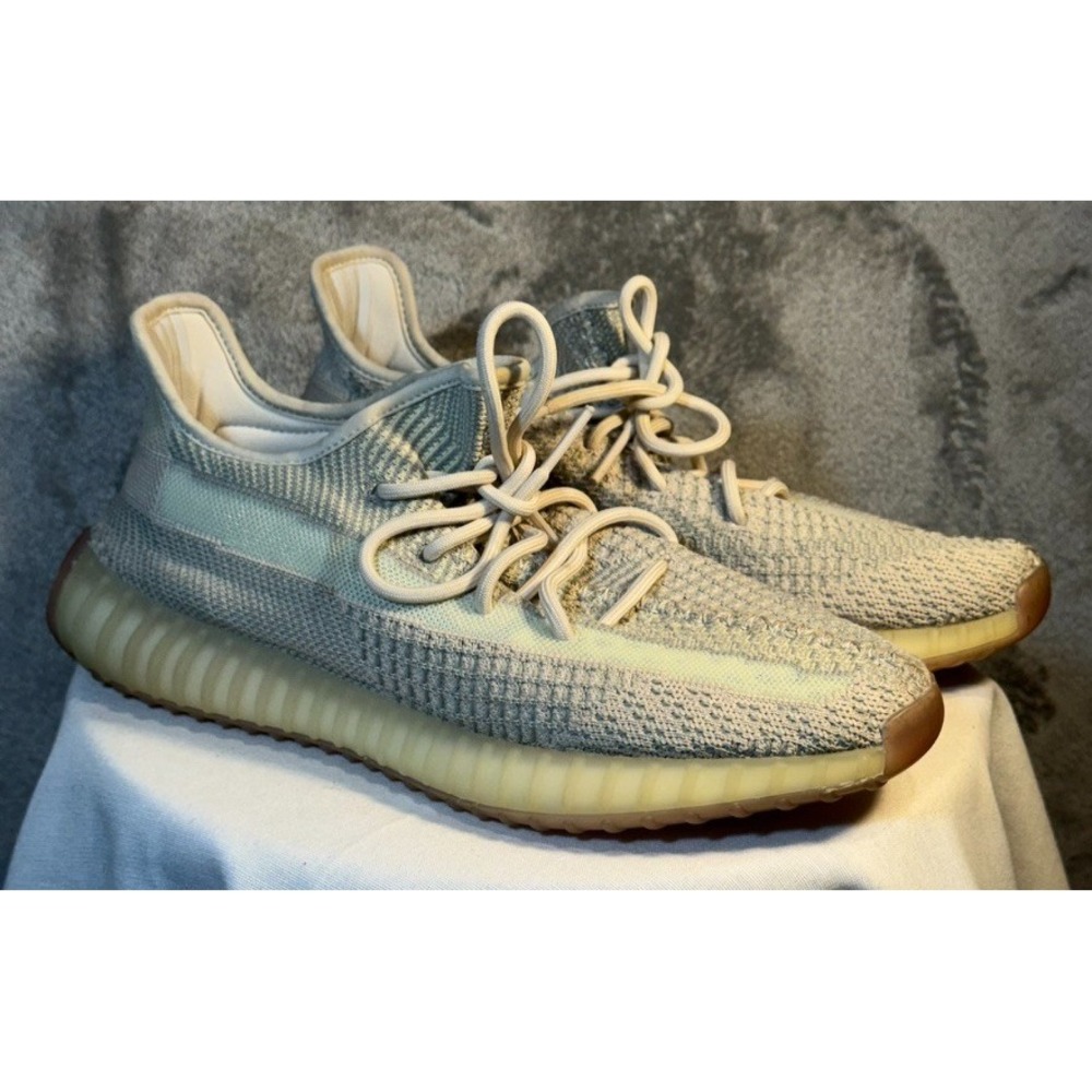 Adidas Yeezy Boost 350 V2 sesame cream tan mens sz 10.5 box Kanye west OG all